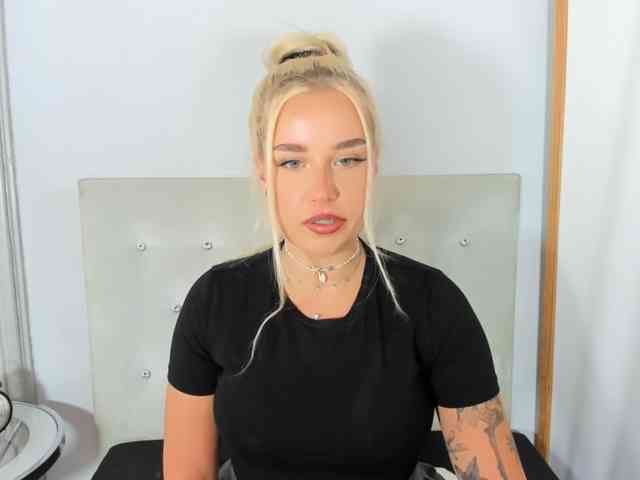 KristyQueen webcam