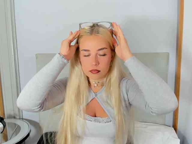 KristyQueen webcam