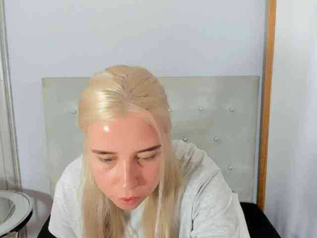 KristyQueen webcam