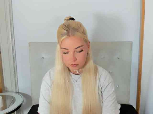 KristyQueen webcam
