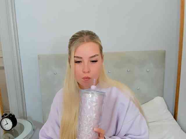 KristyQueen KristyQueen