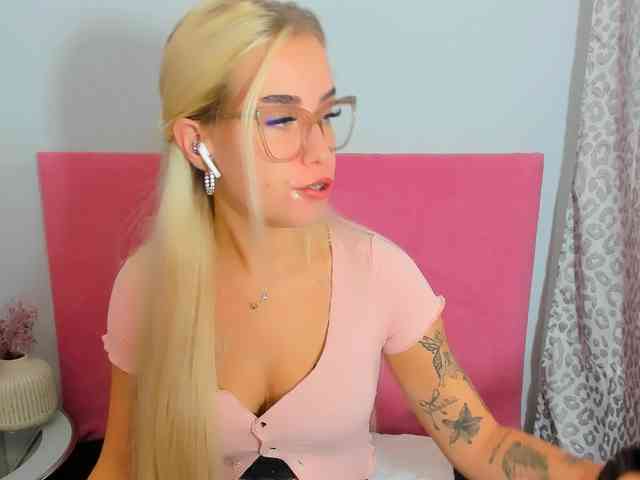 KristyQueen webcam