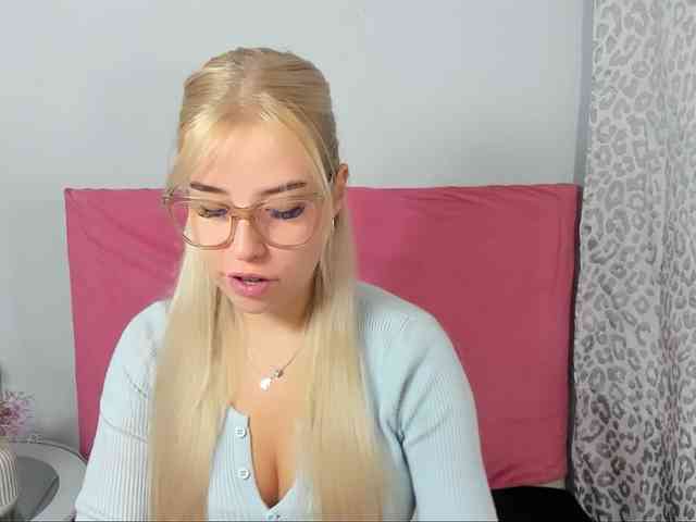 KristyQueen KristyQueen