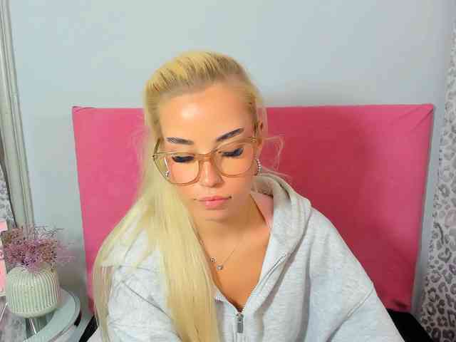 KristyQueen webcam