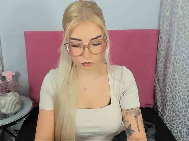 KristyQueen webcam