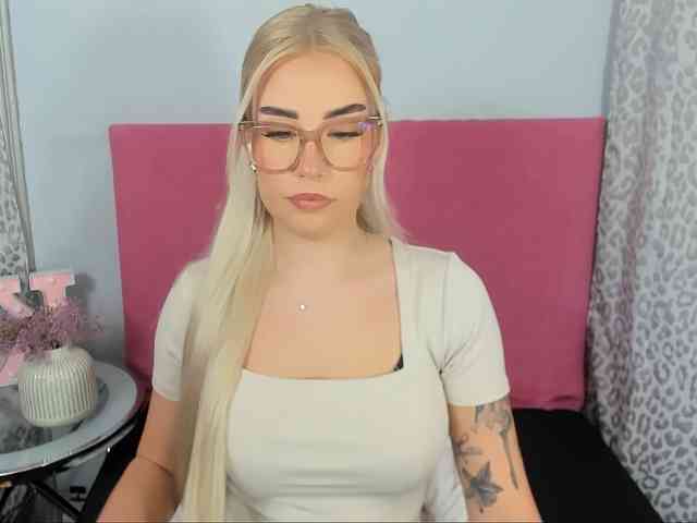 KristyQueen webcam