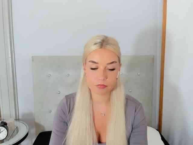 KristyQueen webcam