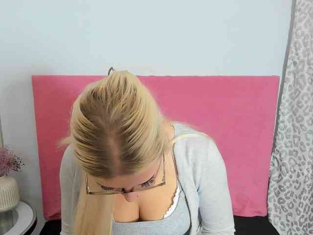 KristyQueen webcam
