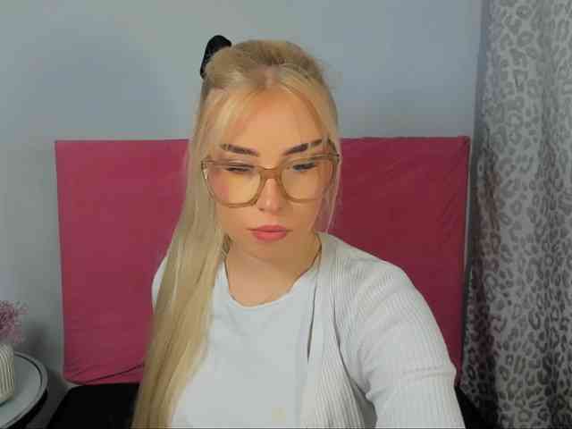 KristyQueen webcam