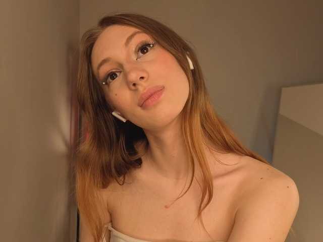 elfinvibes's BongaCams show and profile