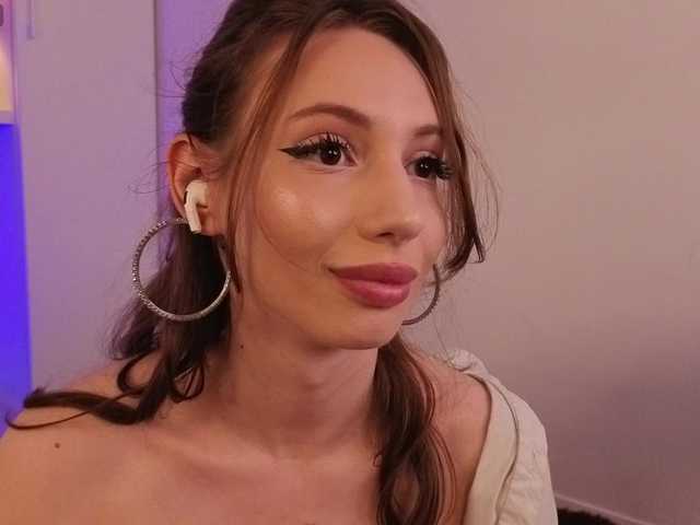 elfinvibes's BongaCams show and profile