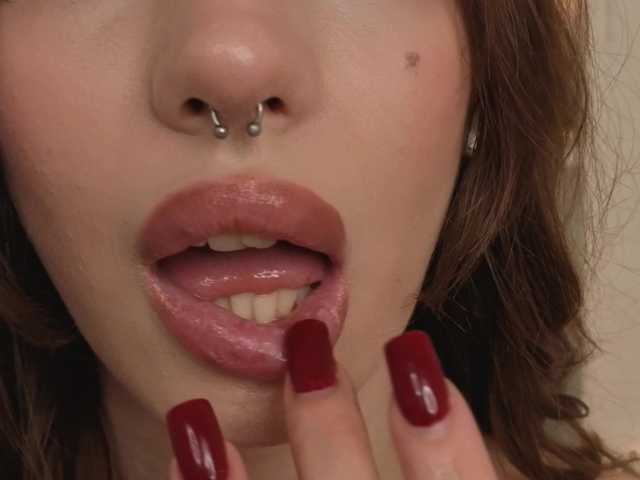 elfinvibes's BongaCams show and profile