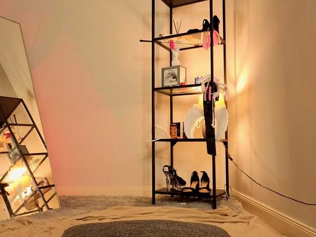 elfinvibes's BongaCams show and profile