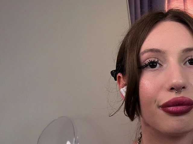 elfinvibes's BongaCams show and profile