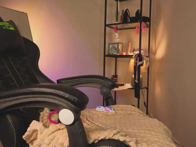 elfinvibes's BongaCams show and profile