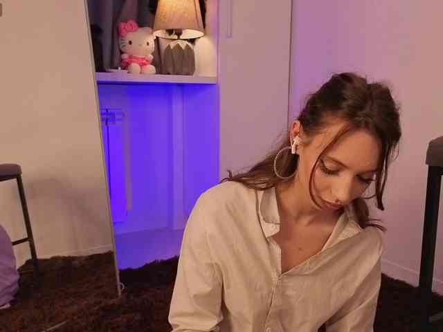 elfinvibes Live Webcam on BongaCams