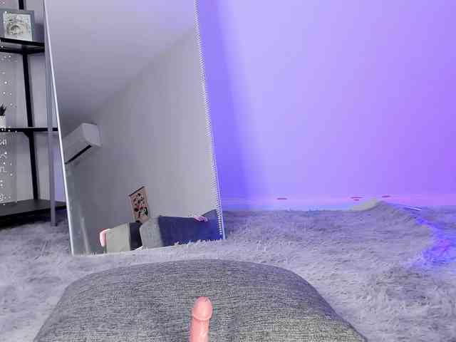 elfinvibes Live Webcam on BongaCams