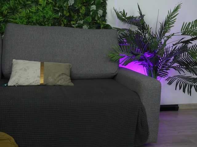 AmiraRoshen's BongaCams show and profile