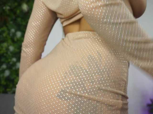 AmiraRoshen's BongaCams show and profile