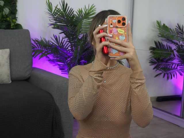 AmiraRoshen's BongaCams show and profile