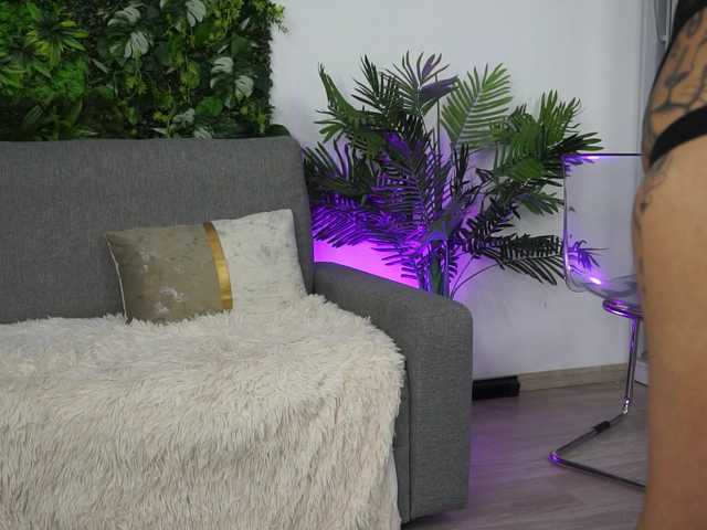 AmiraRoshen's BongaCams show and profile