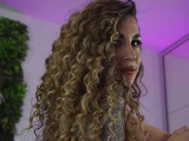 AmiraRoshen AmiraRoshen