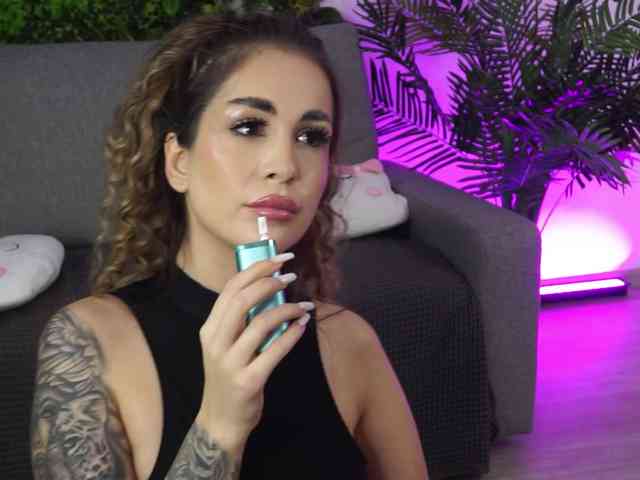 AmiraRoshen AmiraRoshen