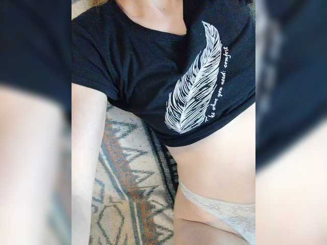 SexyBlondMia's BongaCams show and profile