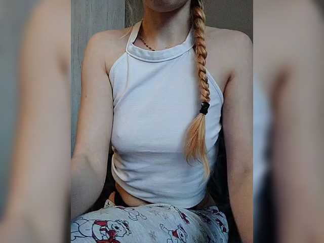 SexyBlondMia's BongaCams show and profile