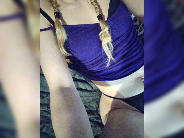 SexyBlondMia's BongaCams show and profile