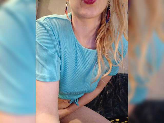 SexyBlondMia's BongaCams show and profile