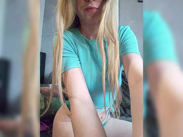 SexyBlondMia's BongaCams show and profile