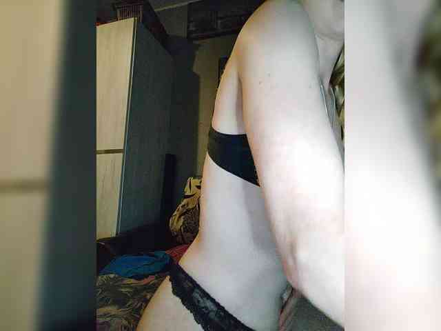 SexyBlondMia webcam
