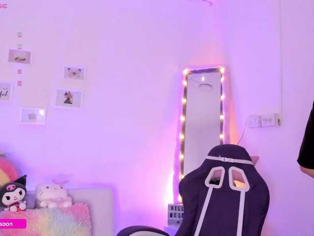  LiaTomson chat room