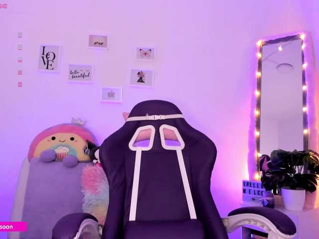  LiaTomson chat room
