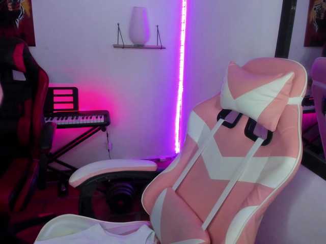 room-kitty's BongaCams profile