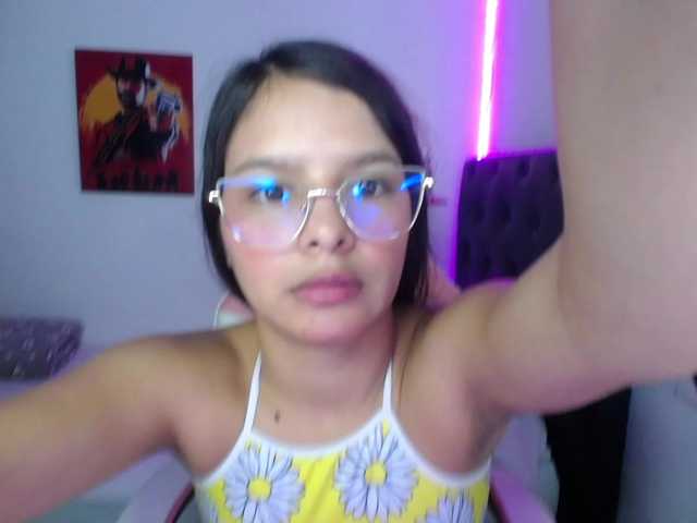 room-kitty's BongaCams show and profile