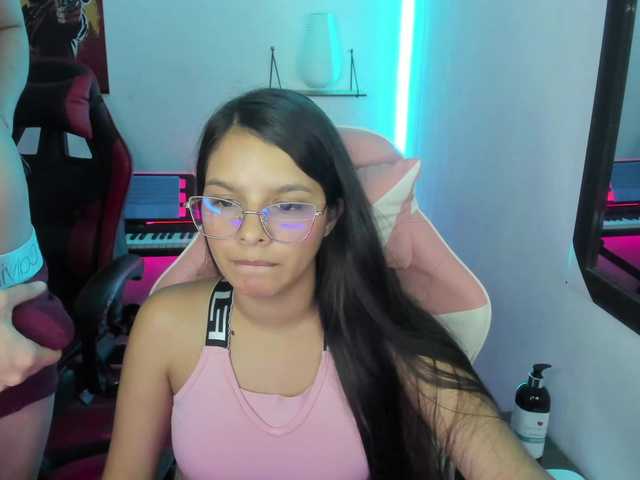 room-kitty's BongaCams show and profile