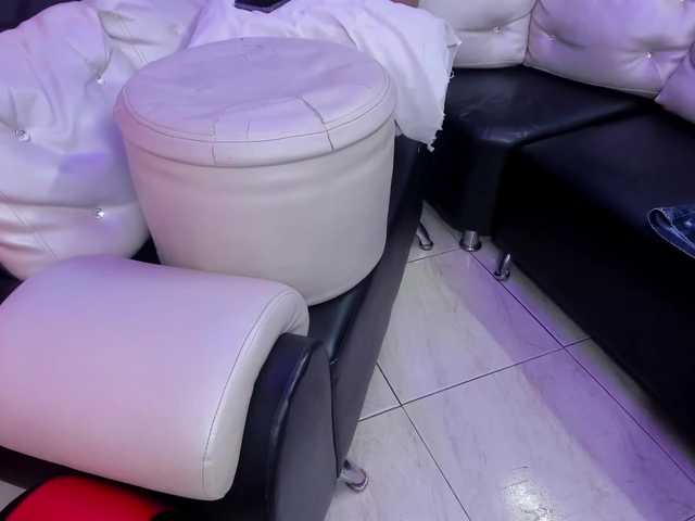  room-kitty chat room