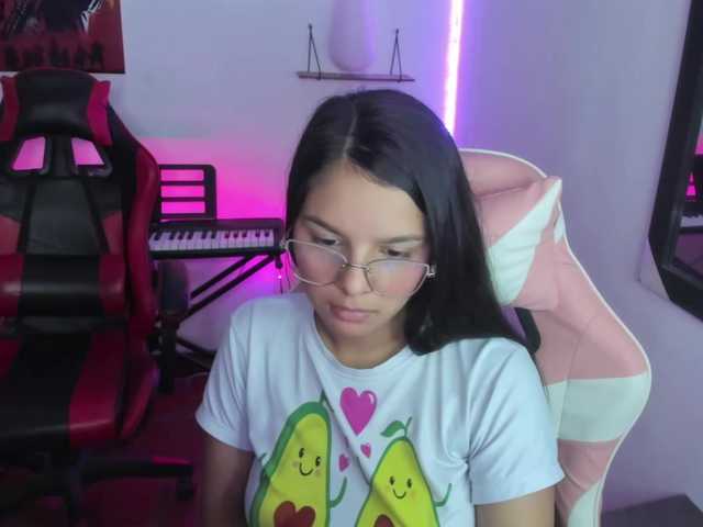 room-kitty's BongaCams show and profile