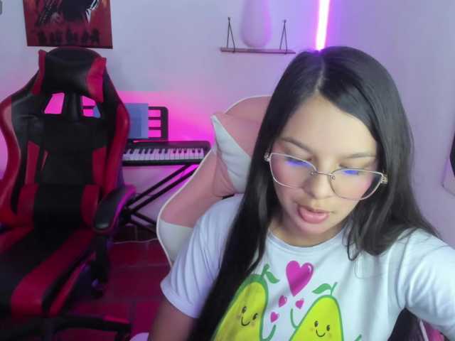 room-kitty's BongaCams show and profile