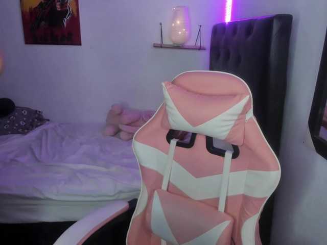 room-kitty's BongaCams show and profile