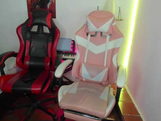 room-kitty's BongaCams show and profile