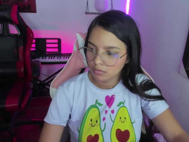 room-kitty's BongaCams show and profile