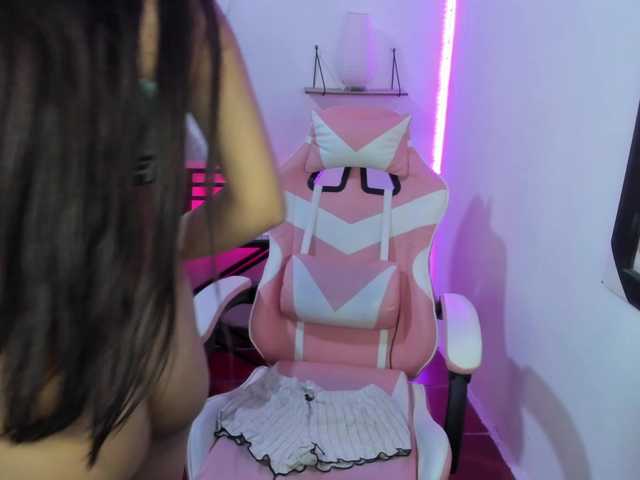 room-kitty's BongaCams show and profile