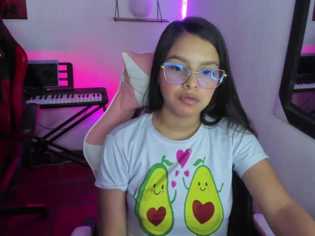 room-kitty's BongaCams show and profile