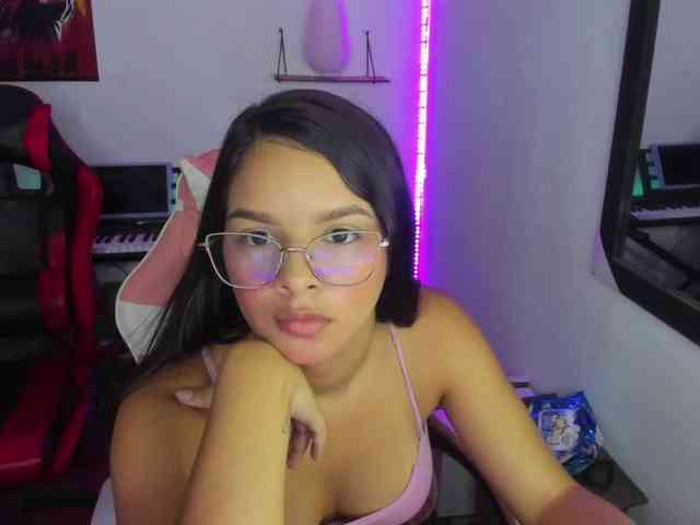 room-kitty room-kitty