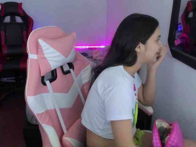 room-kitty room-kitty