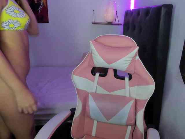 room-kitty room-kitty