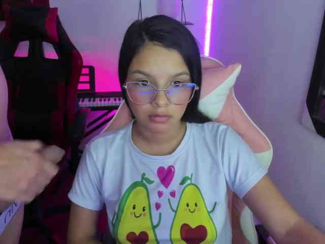 room-kitty room-kitty